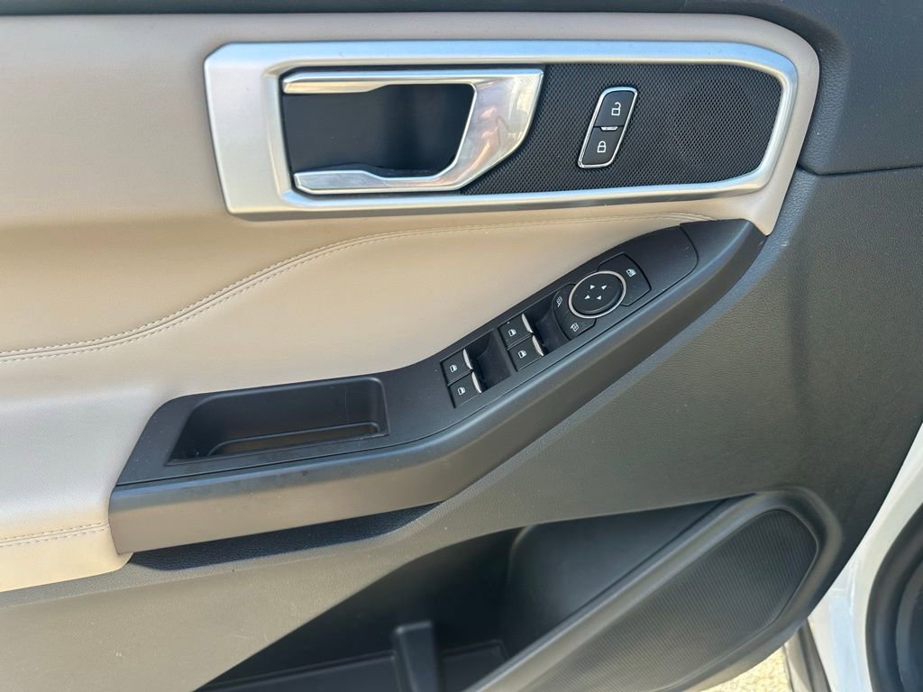 Used 2020 Ford Explorer XLT w/ Equipment Group 202A image 23