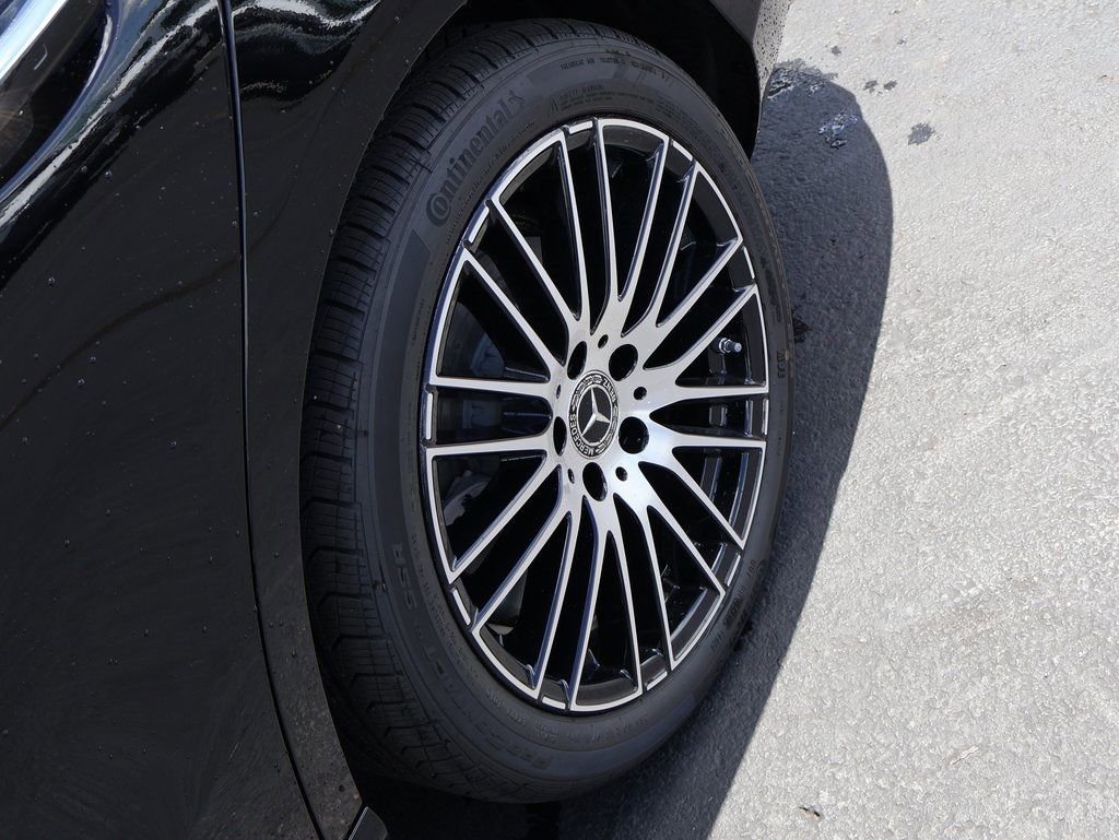 Certified 2025 Mercedes-Benz C 300 4MATIC Sedan image 39