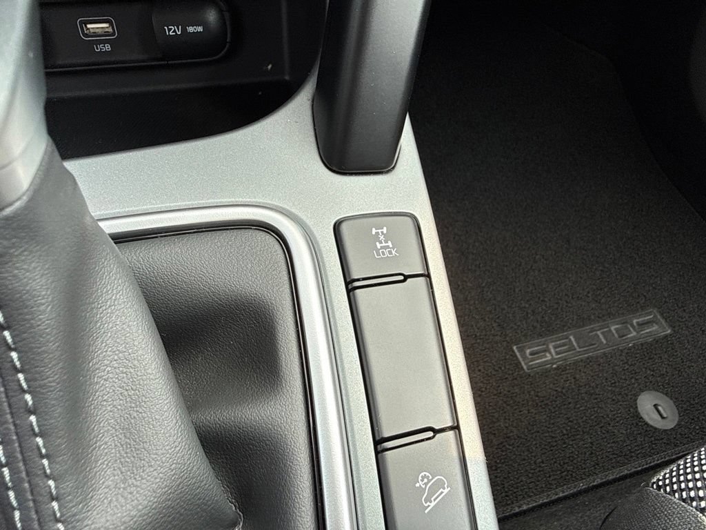Certified 2024 Kia Seltos LX AWD/4WD image 32