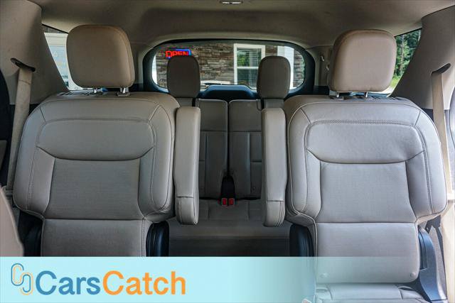 Used 2022 Ford Explorer Limited w/ Equipment Group 301A RWD image 23