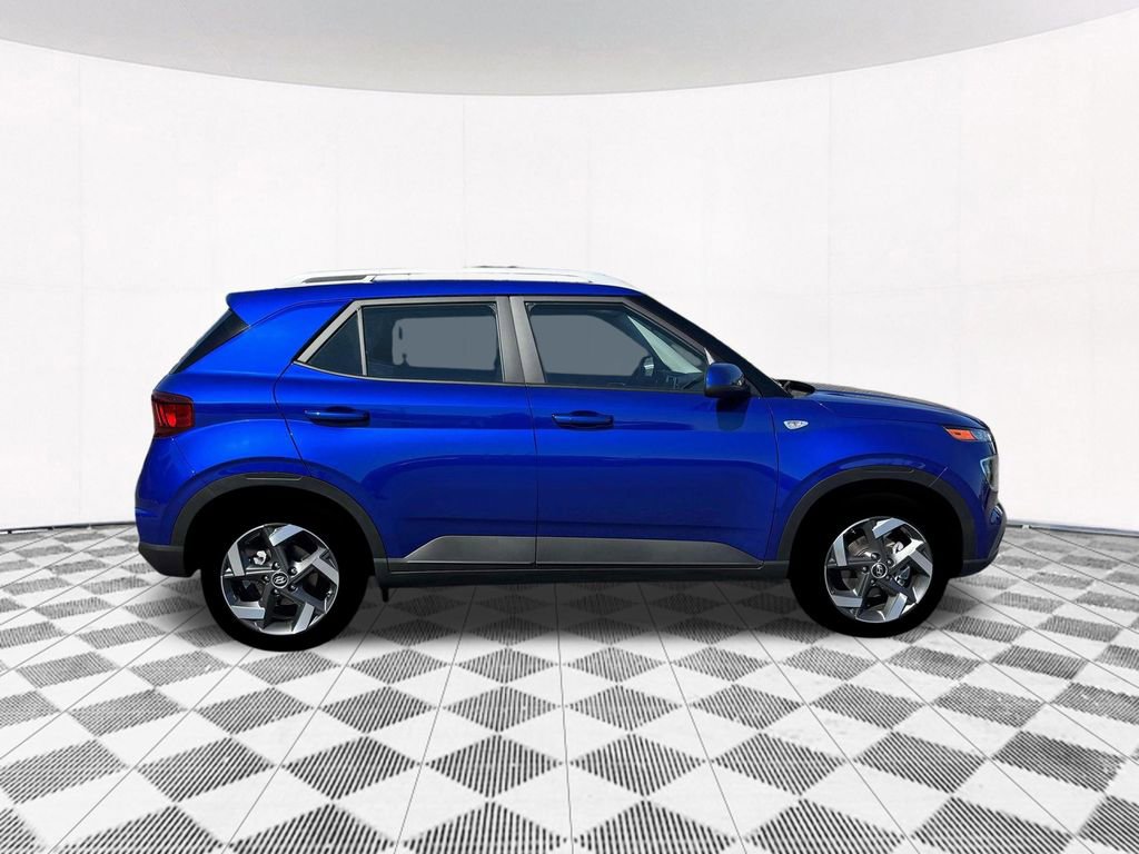 New 2026 Hyundai Venue SEL FWD image 14