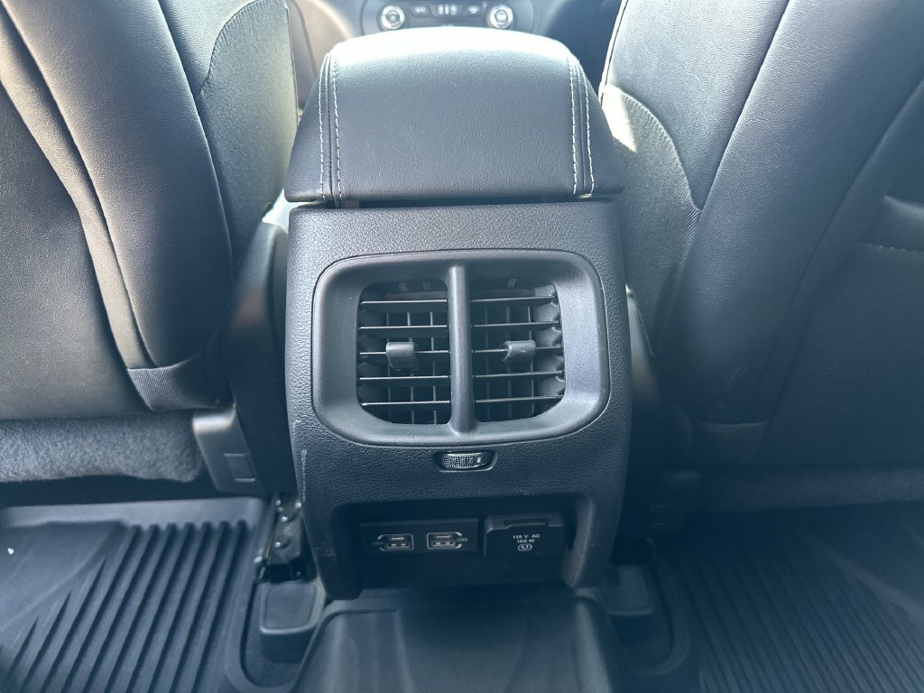 Used 2023 Jeep Cherokee Altitude Lux w/ Lux Elite Package AWD/4WD image 22