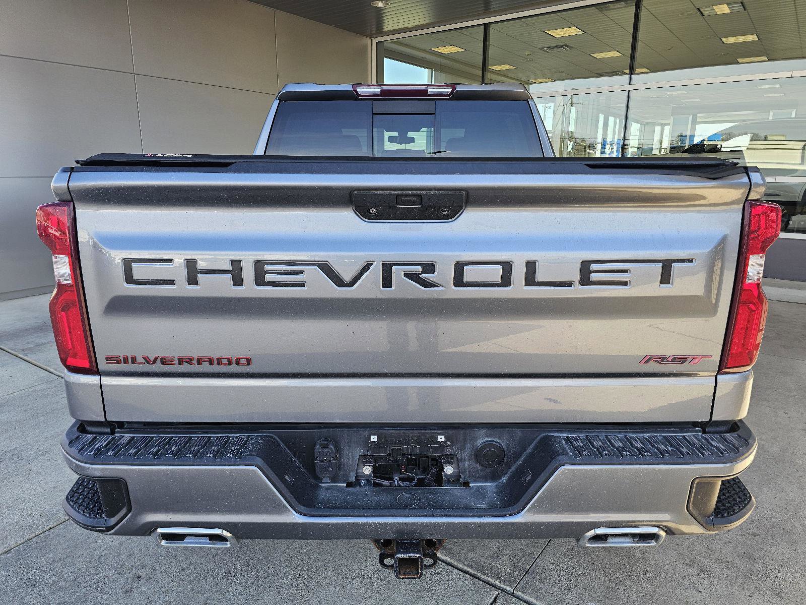 Used 2021 Chevrolet Silverado 1500 RST w/ Convenience Package II image 4