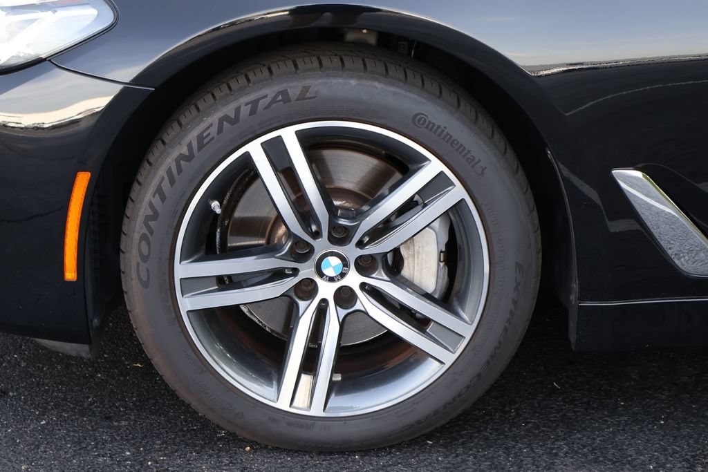 Used 2023 BMW 530i w/ Premium Package RWD image 12