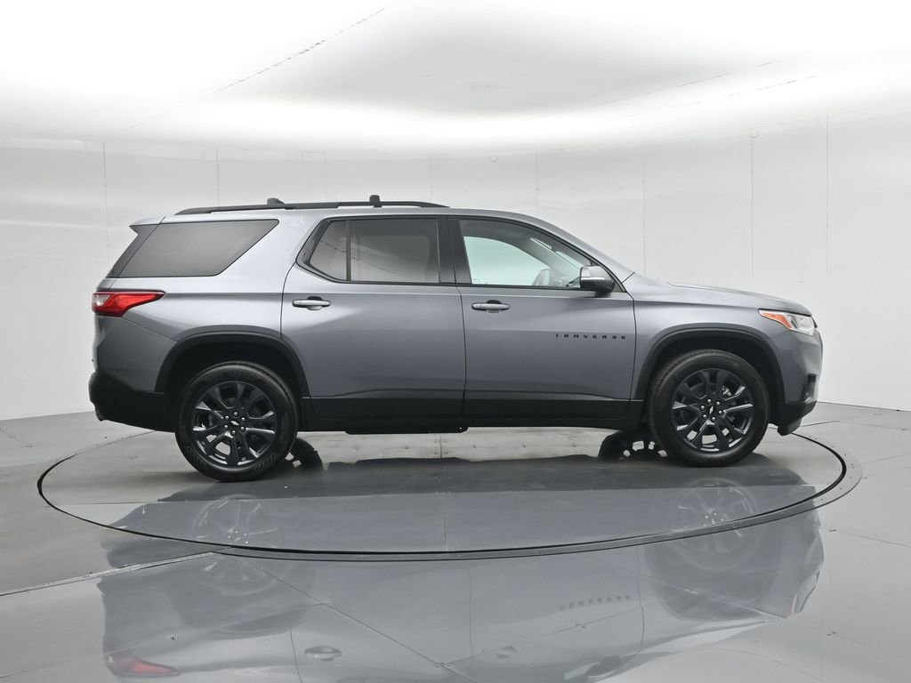Used 2021 Chevrolet Traverse RS image 30