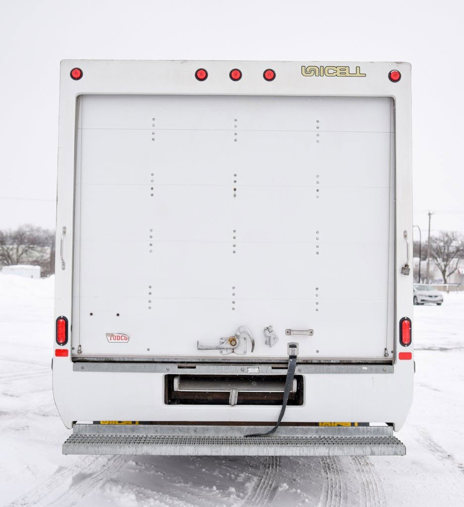 Used 2024 Ford E-450 and Econoline 450 Super Duty w/ Power Windows & Locks Group image 5