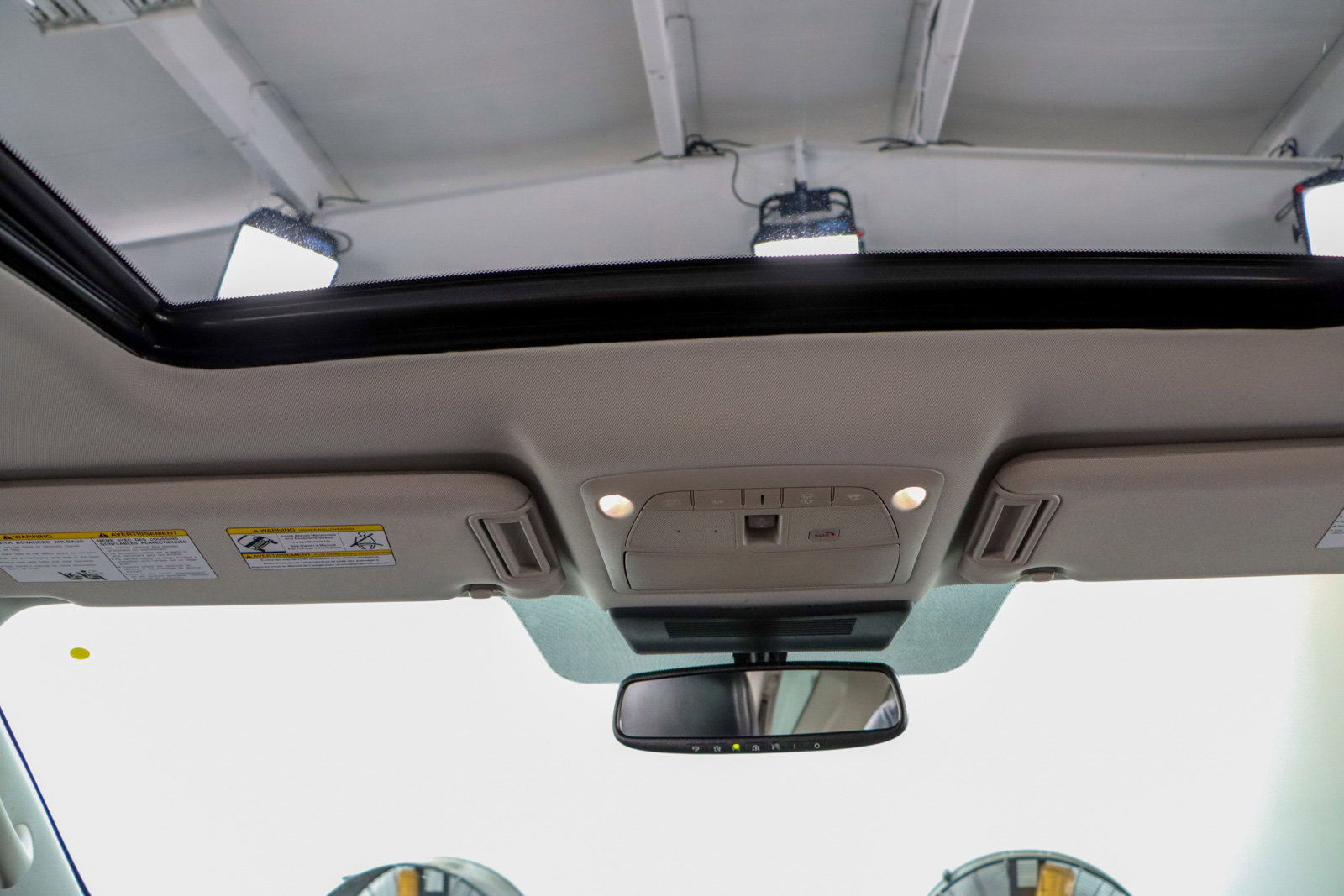 Used 2022 Nissan Armada SL w/ Captain's Chairs Package image 22