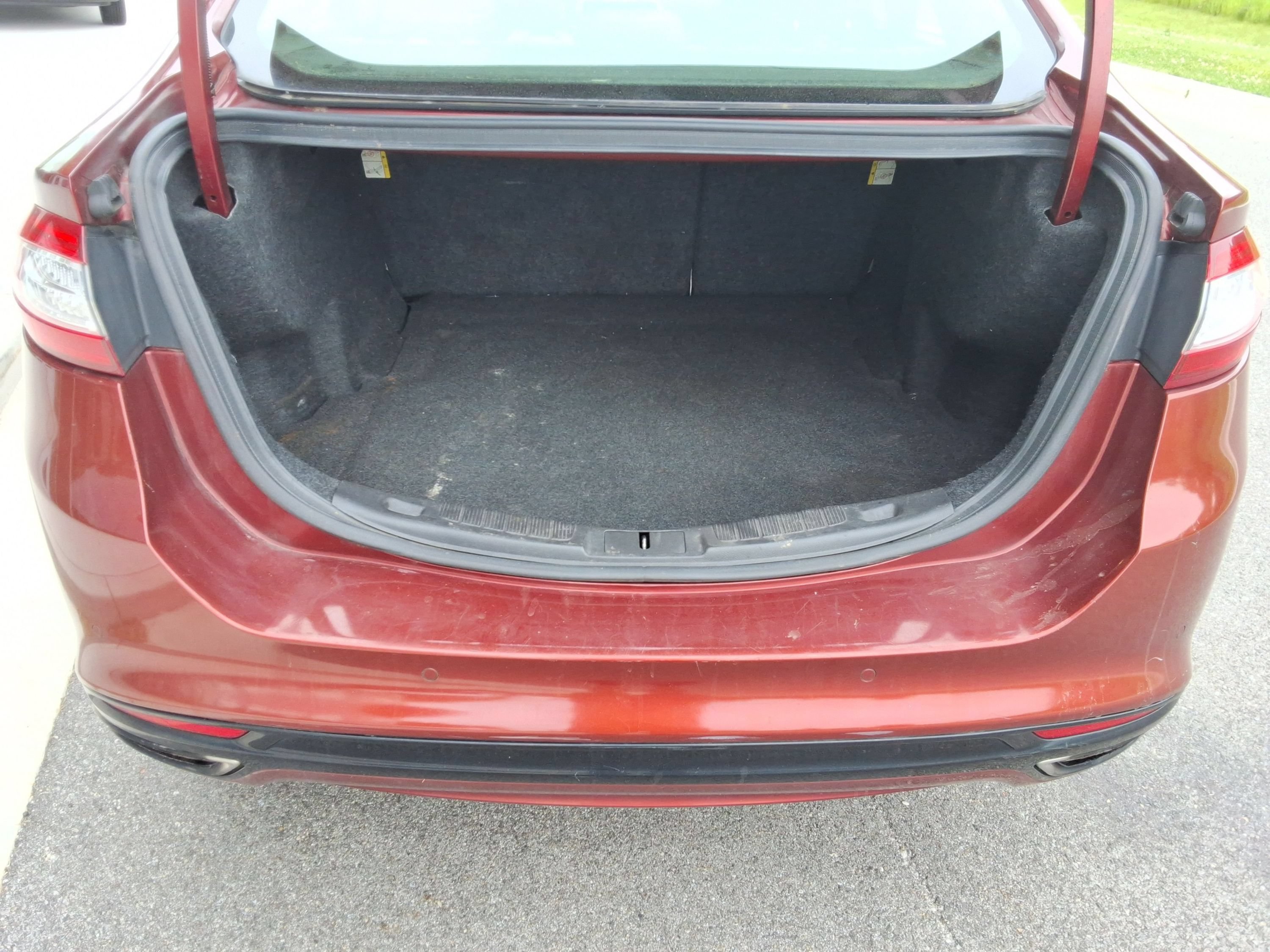 Used 2014 Ford Fusion Titanium FWD image 31