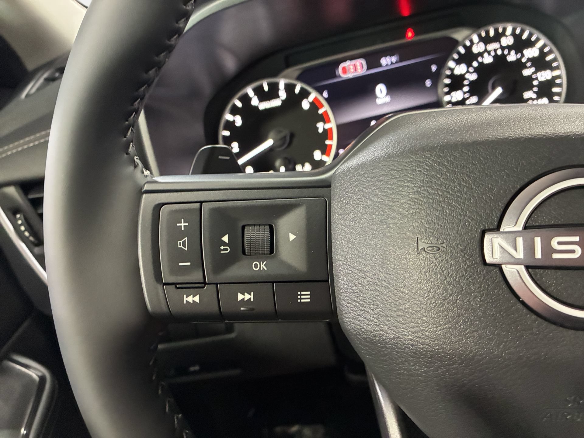 New 2026 Nissan Rogue SV w/ Cold Weather Package AWD/4WD image 17