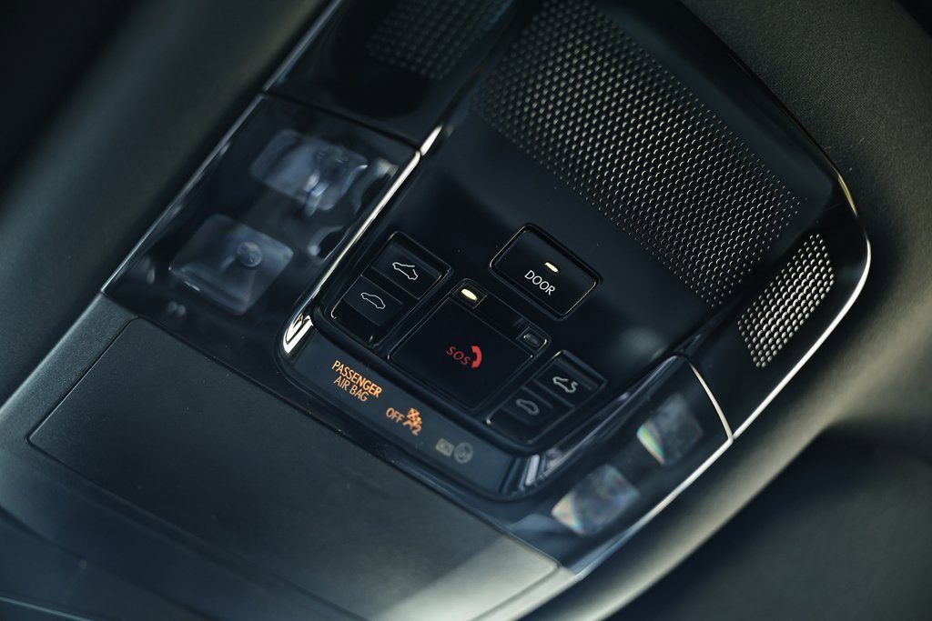 Used 2025 Lexus RX 350h w/ Accessory Package (Z1) image 40