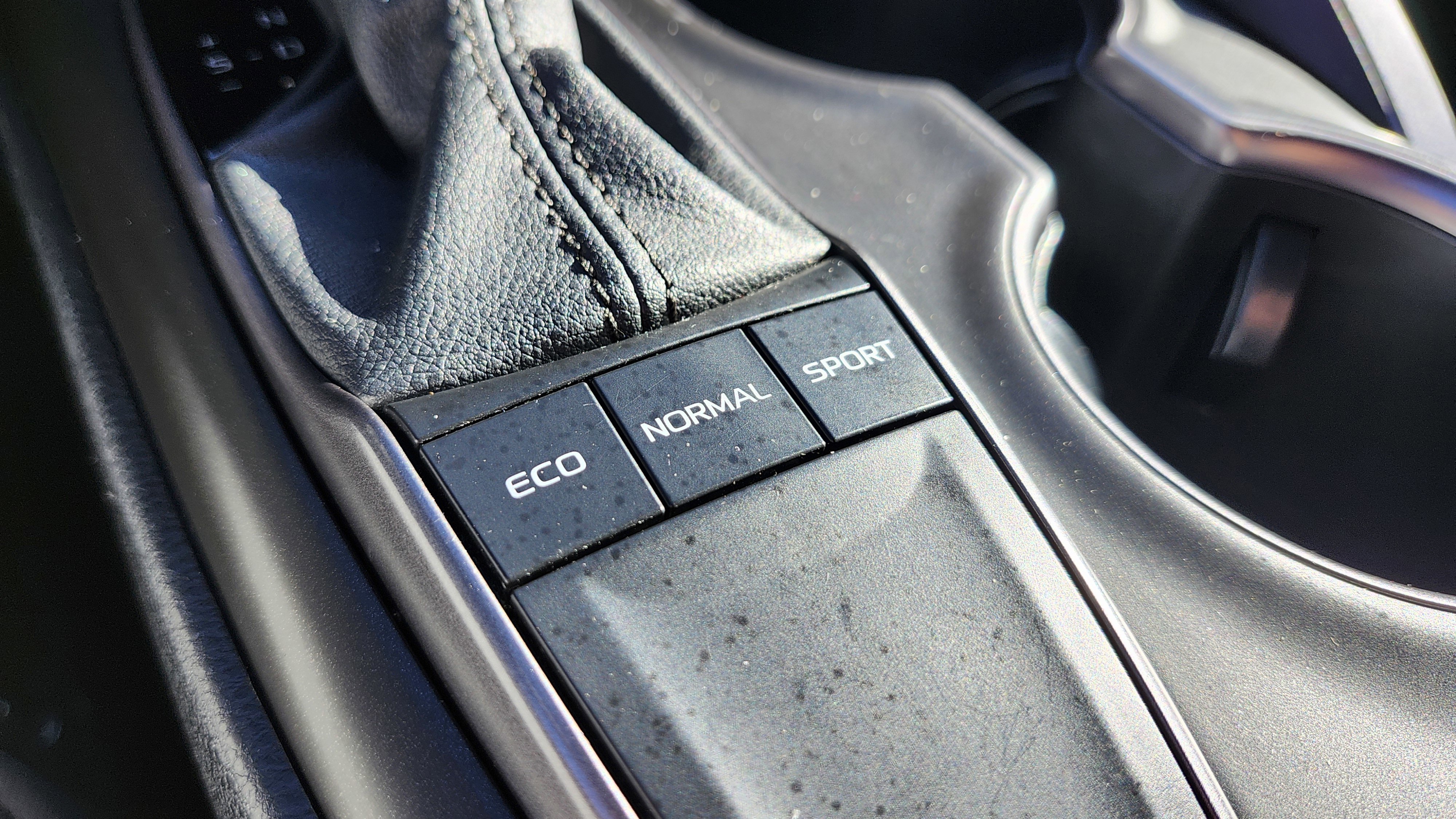 Used 2023 Toyota Camry SE image 7