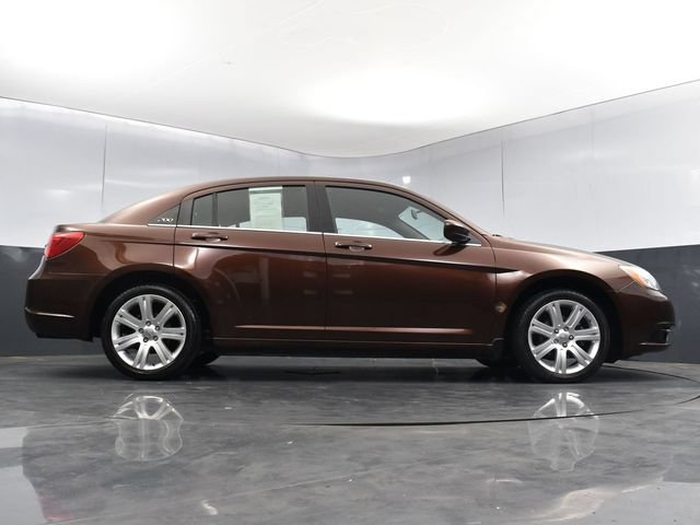 Used 2013 Chrysler 200 Touring FWD image 28