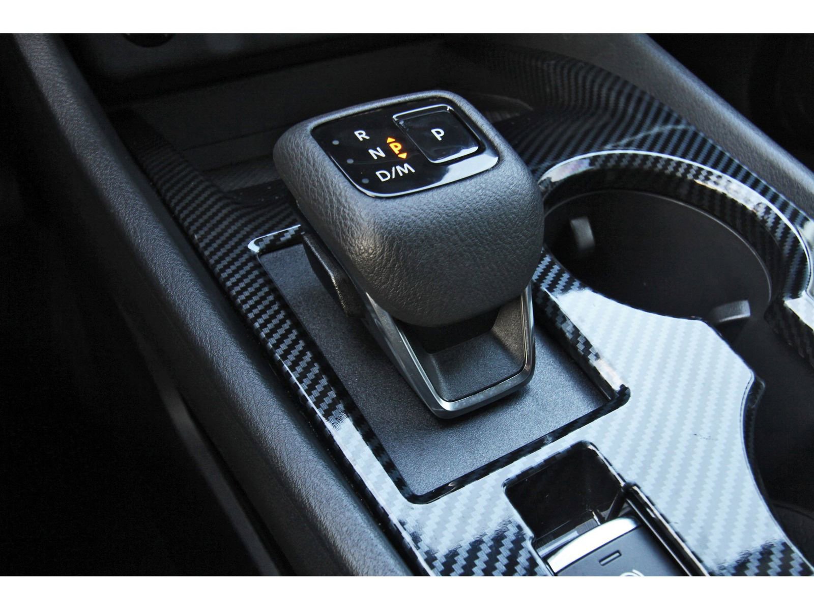 Used 2024 Nissan Rogue SV w/ SV Premium Package image 26