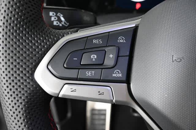 New 2026 Volkswagen Golf SE FWD image 22