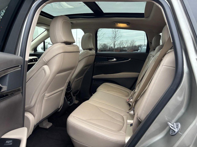 Used 2023 Lincoln Nautilus Reserve image 10