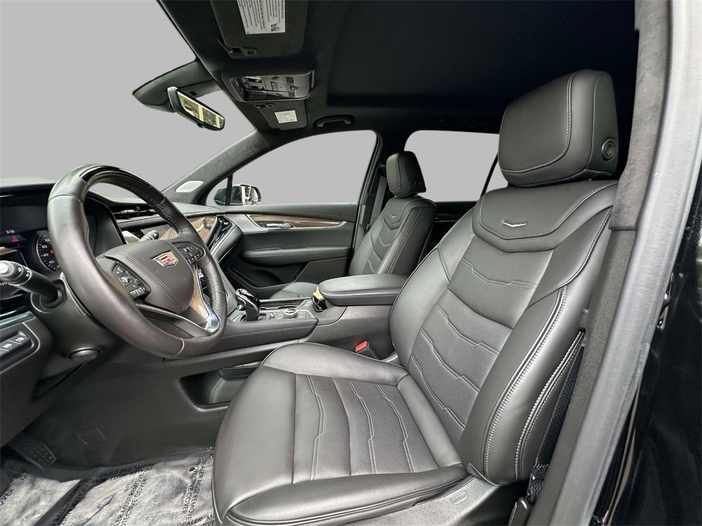 Certified 2025 Cadillac XT6 Premium Luxury w/ Platinum Package image 2