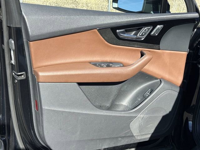 Used 2018 Audi Q7 3.0T Premium image 24