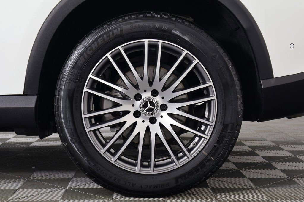 Certified 2025 Mercedes-Benz GLC 300 image 16