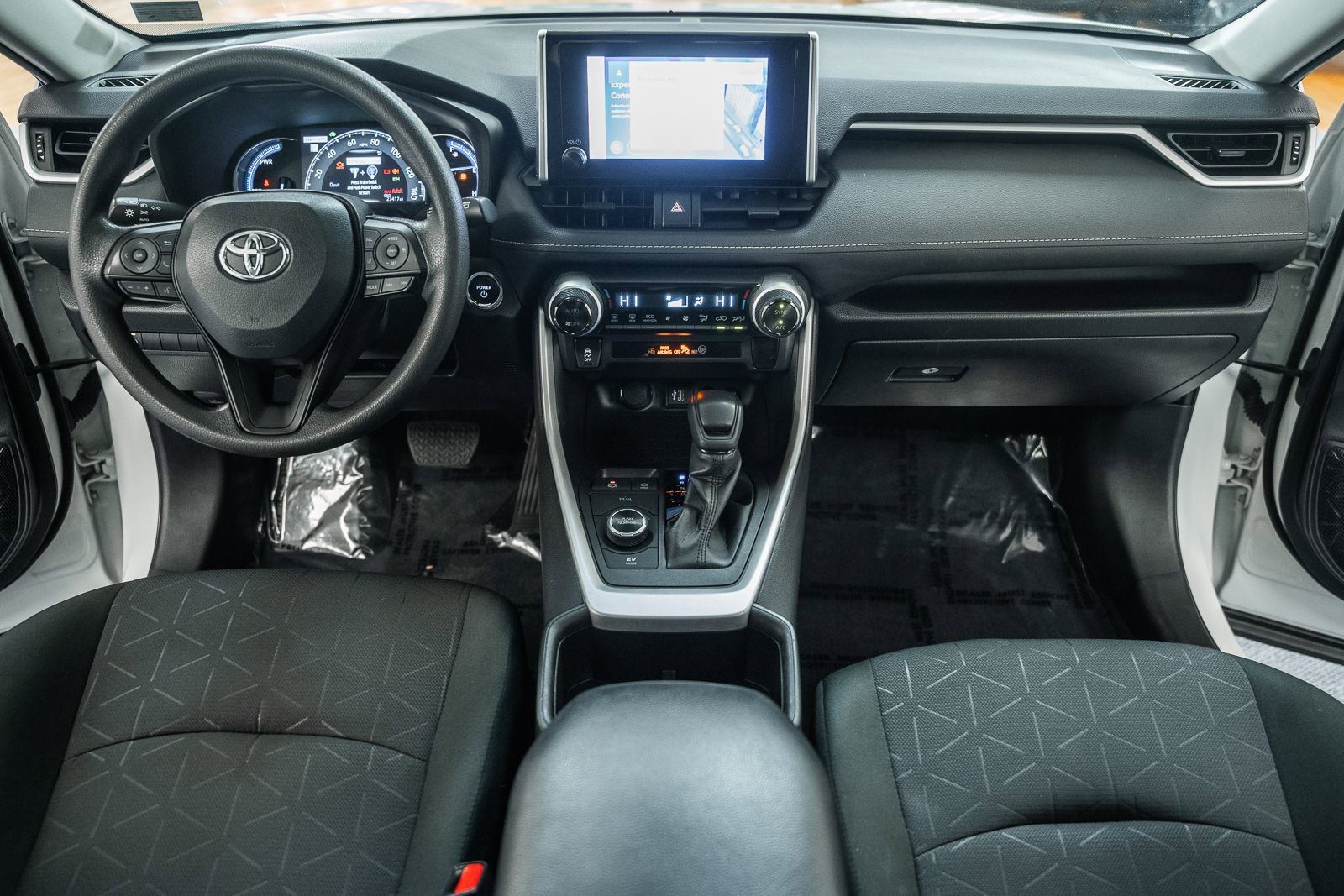 Used 2024 Toyota RAV4 XLE w/ Convenience Package AWD/4WD image 25
