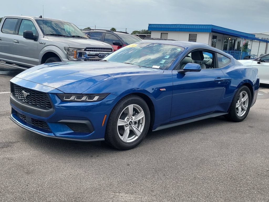 Certified 2024 Ford Mustang Coupe RWD image 2