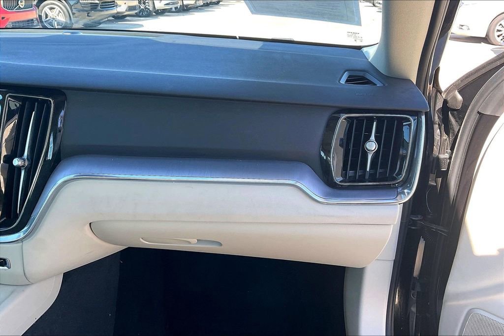 Certified 2024 Volvo S60 B5 Core image 21