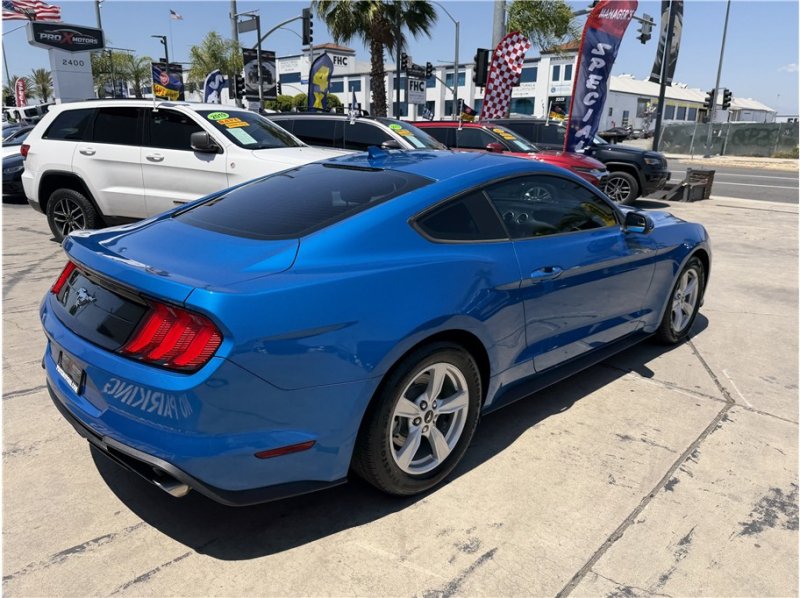 Used 2020 Ford Mustang Coupe RWD image 14