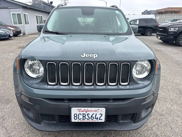 Used 2017 Jeep Renegade Latitude FWD image 2