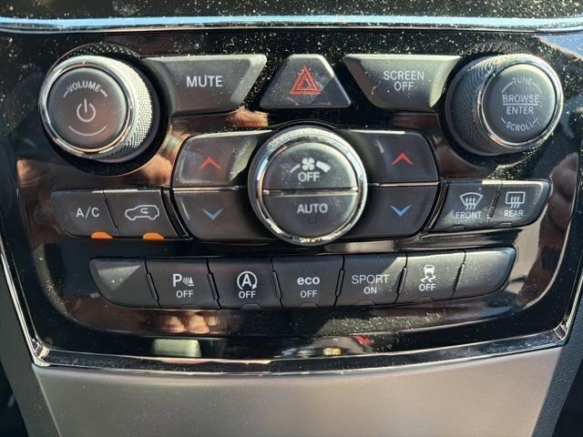 Used 2021 Jeep Grand Cherokee Limited w/ Luxury Group II image 16