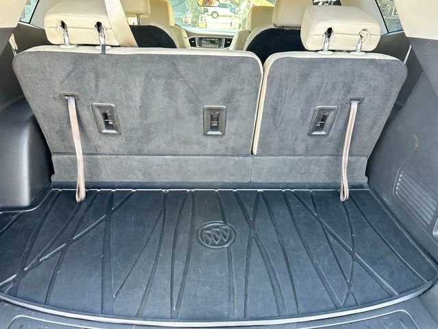 Used 2019 Buick Enclave Essence image 9