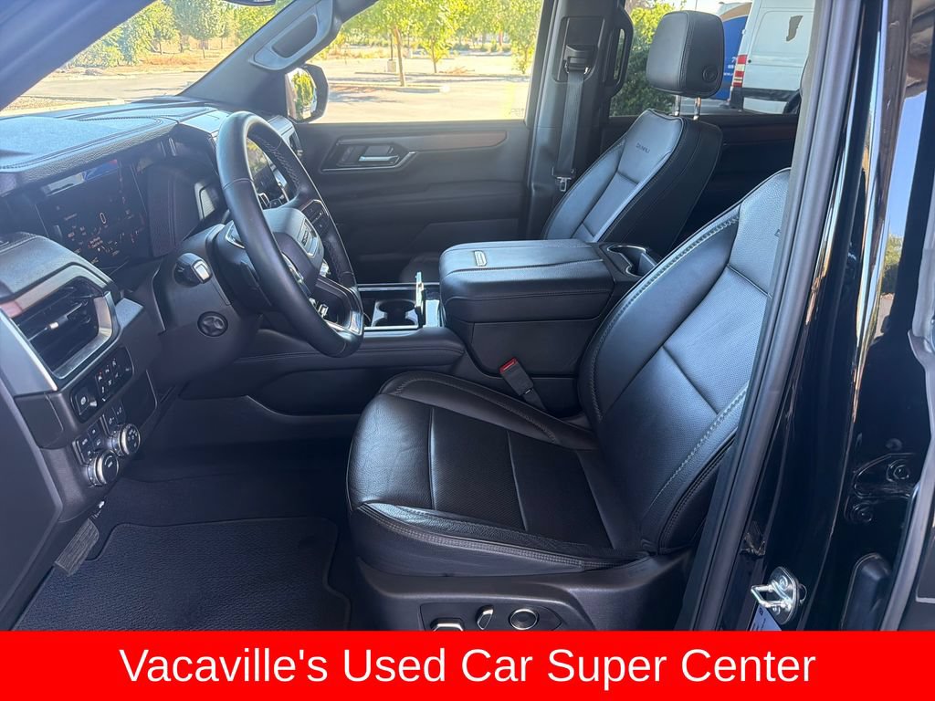 Used 2025 GMC Yukon XL Denali AWD/4WD image 9