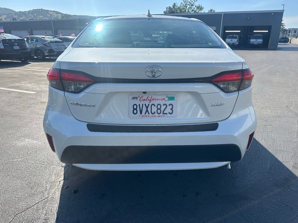 Used 2021 Toyota Corolla XLE w/ Carpet Mat Package (TMS) image 3