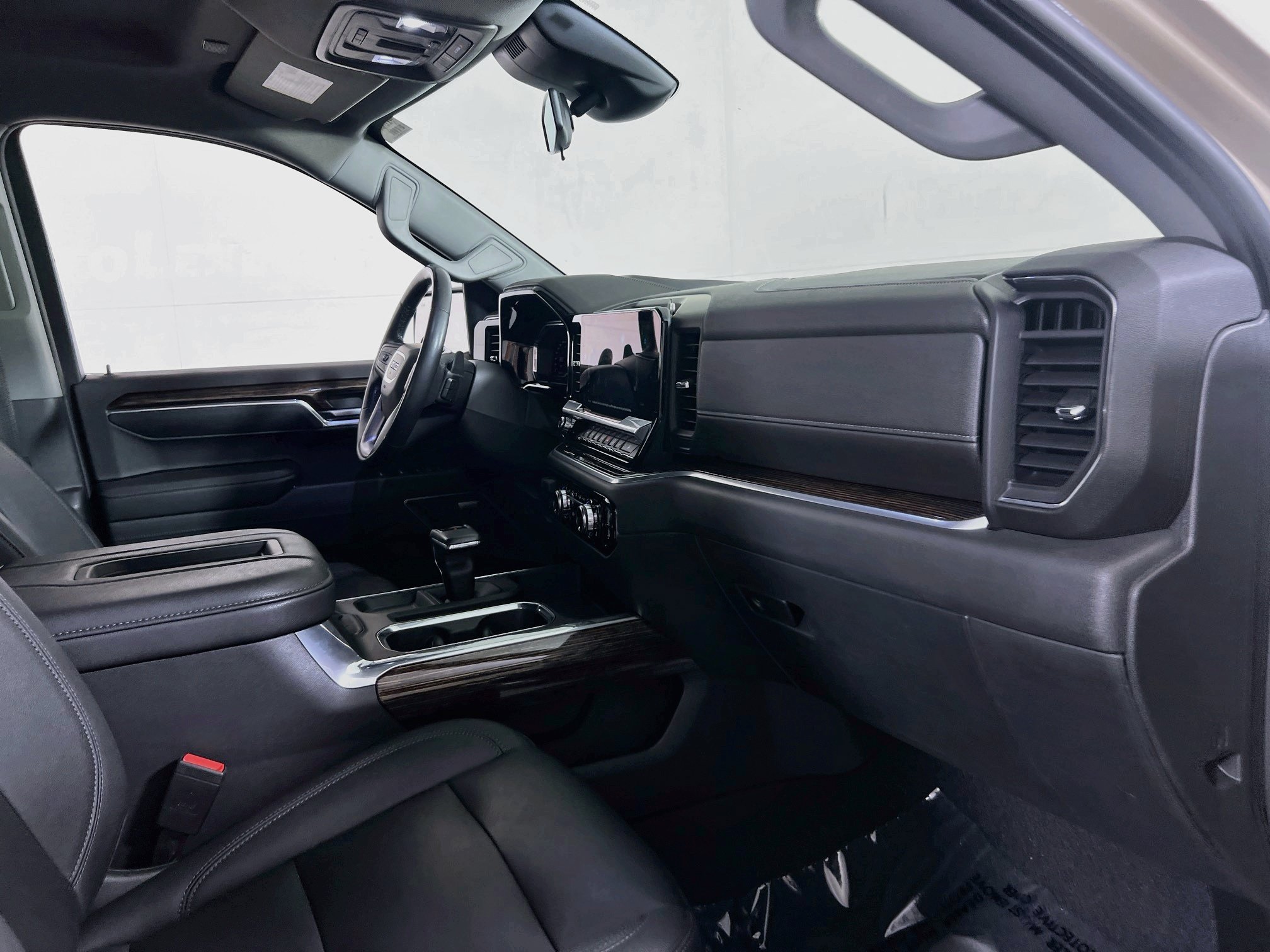 Used 2022 GMC Sierra 1500 Elevation w/ Elevation Premium Package AWD/4WD image 28
