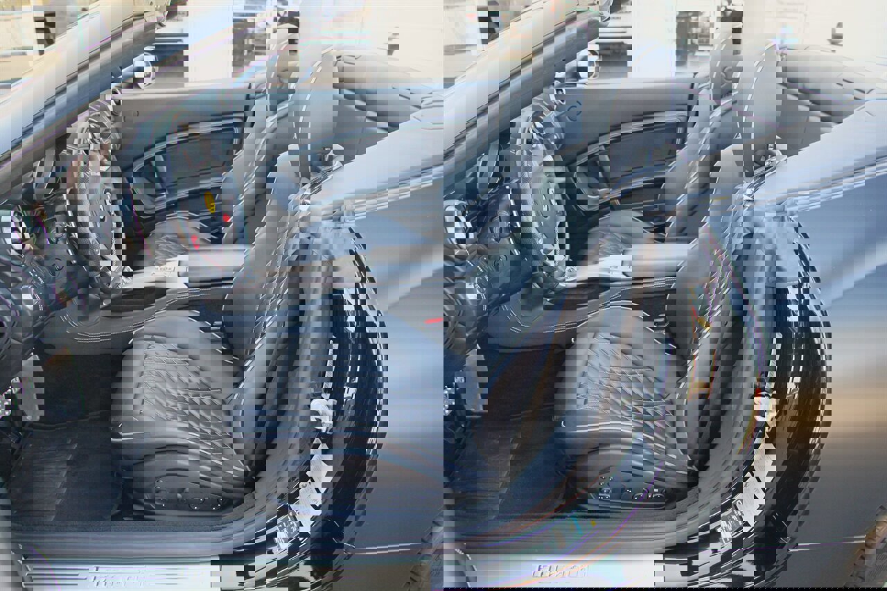 Used 2014 Ferrari California image 25