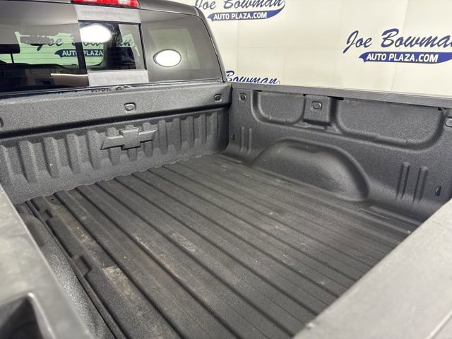 Used 2017 Chevrolet Silverado 1500 LTZ Z71 w/ Midnight Edition image 17