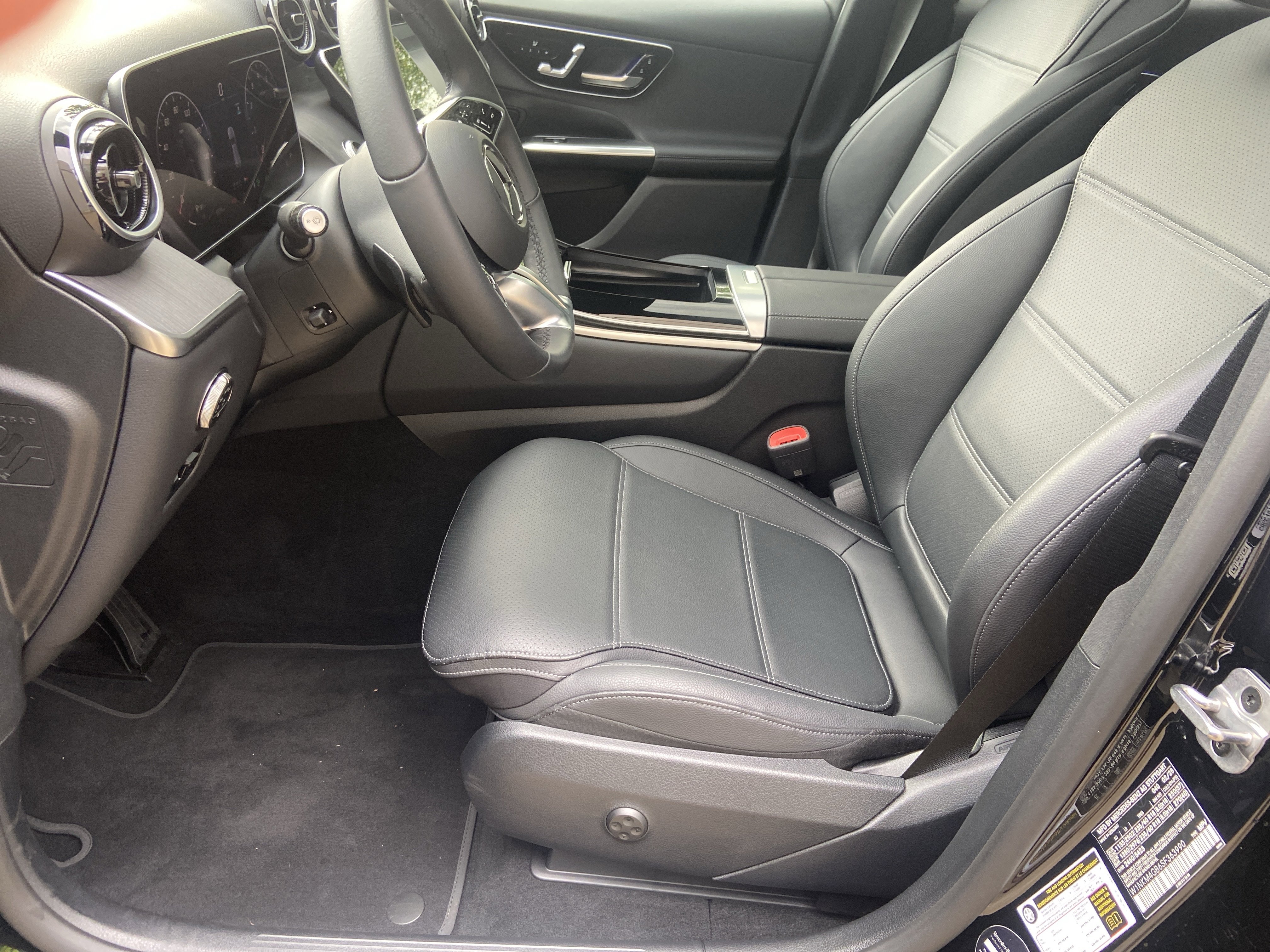 Certified 2025 Mercedes-Benz GLC 300 image 22