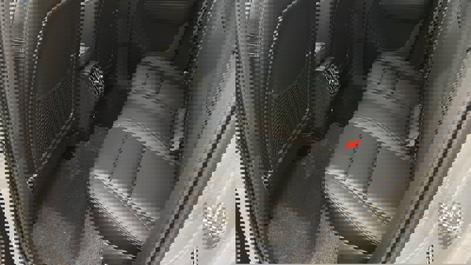 Used 2026 Volvo XC40 B5 Plus w/ Protection Package Premier image 27