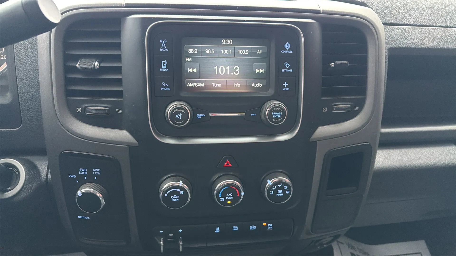 Used 2016 RAM 2500 Tradesman w/ Chrome Appearance Group image 21