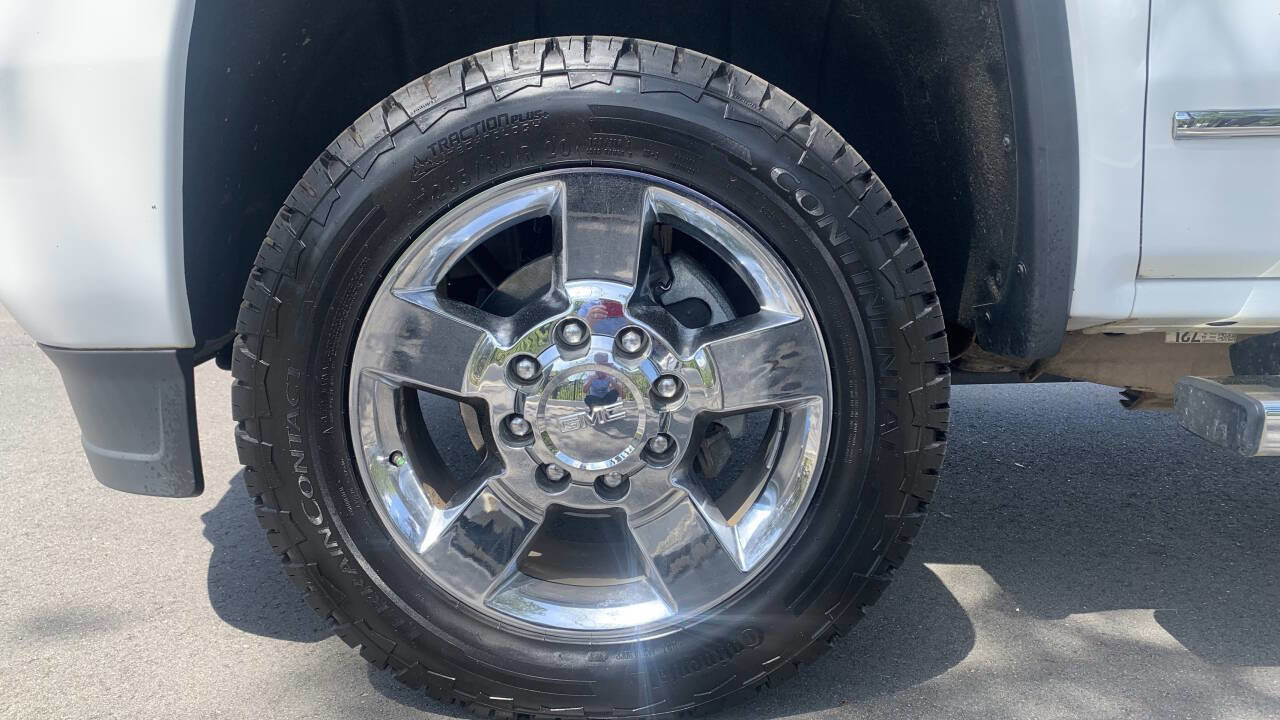 Used 2015 GMC Sierra 2500 Denali w/ Duramax Plus Package AWD/4WD image 19