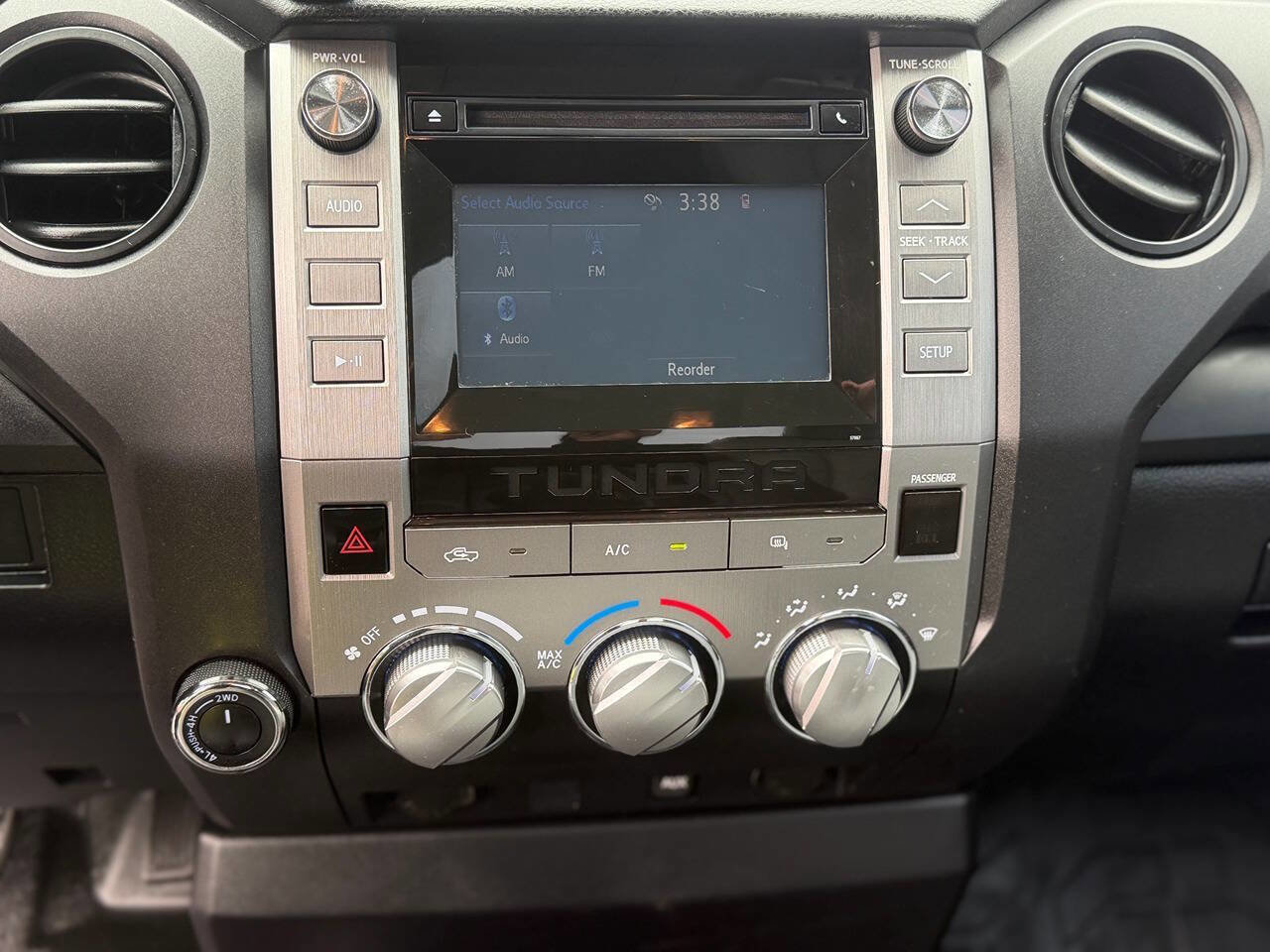 Used 2015 Toyota Tundra SR image 99