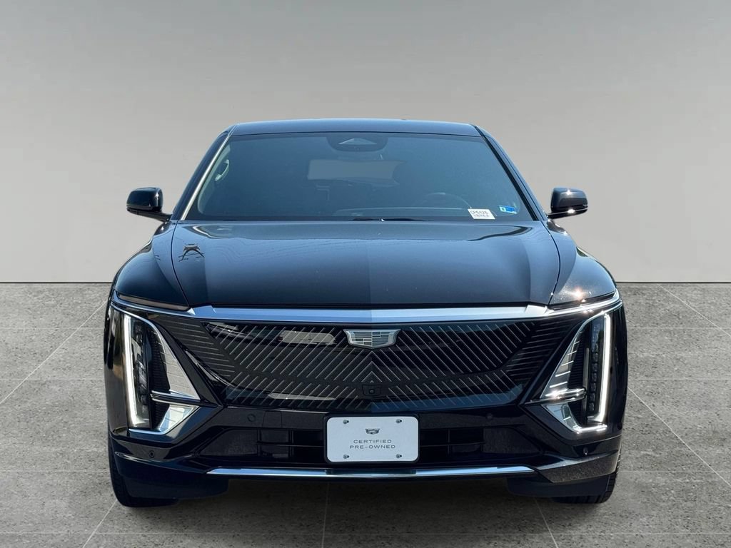 Certified 2025 Cadillac Lyriq Luxury w/ LPO, Floor Liner Package RWD image 8