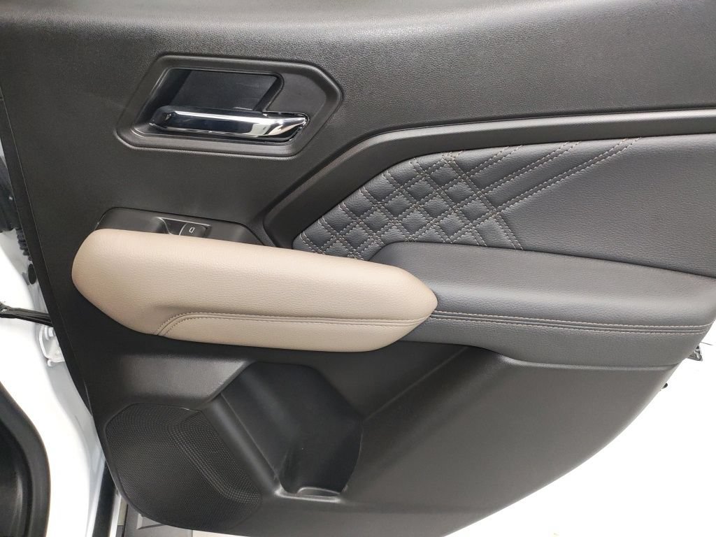 New 2026 GMC Canyon Denali AWD/4WD image 13