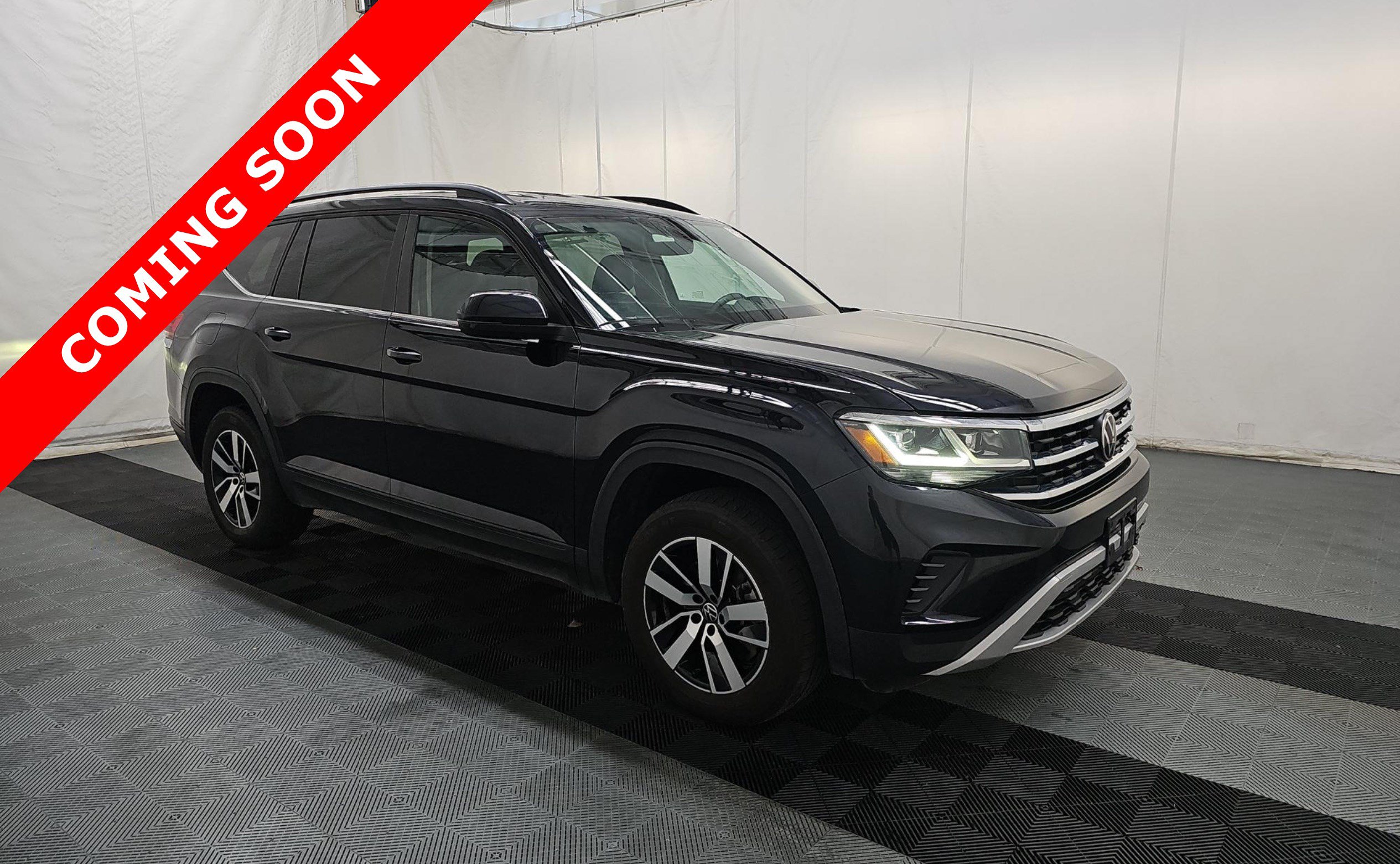 Used 2023 Volkswagen Atlas SE AWD/4WD image 3