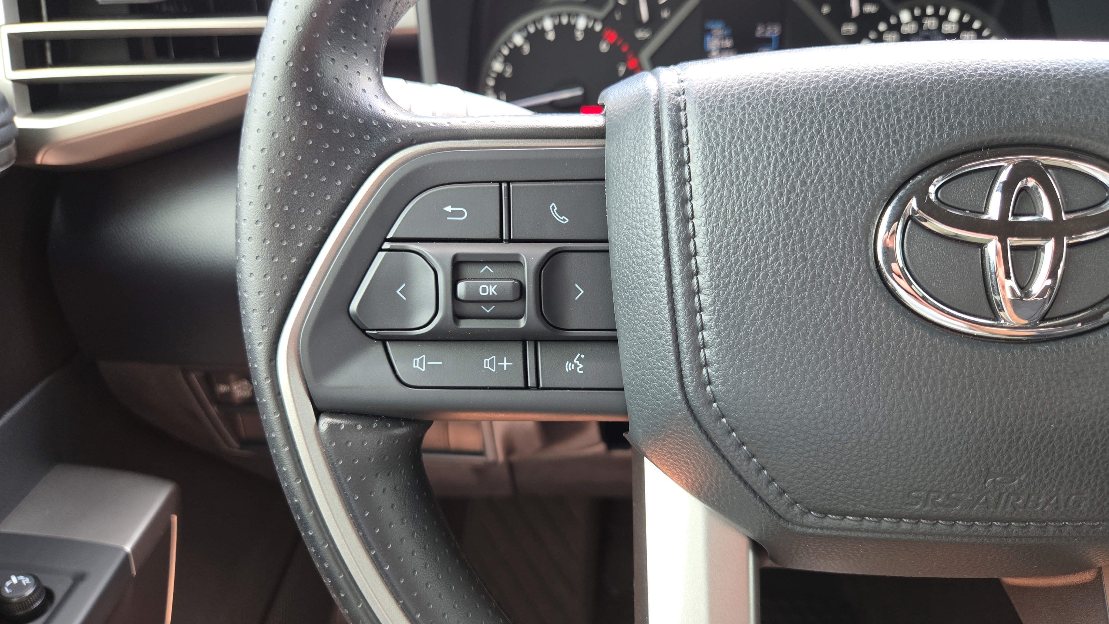 Certified 2025 Toyota Tundra SR5 w/ SR5 Convenience Package AWD/4WD image 26