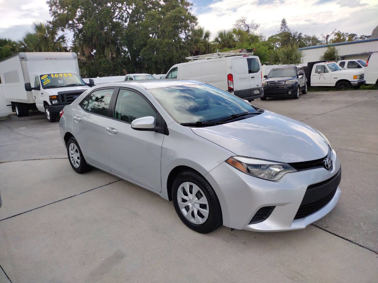 Used 2014 Toyota Corolla L image 1