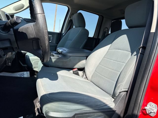 Used 2017 RAM 1500 Classic SLT AWD/4WD image 11
