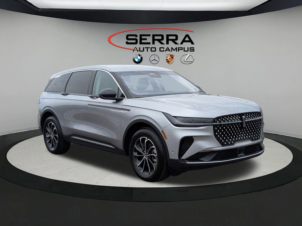 Used 2024 Lincoln Nautilus Premier image 1