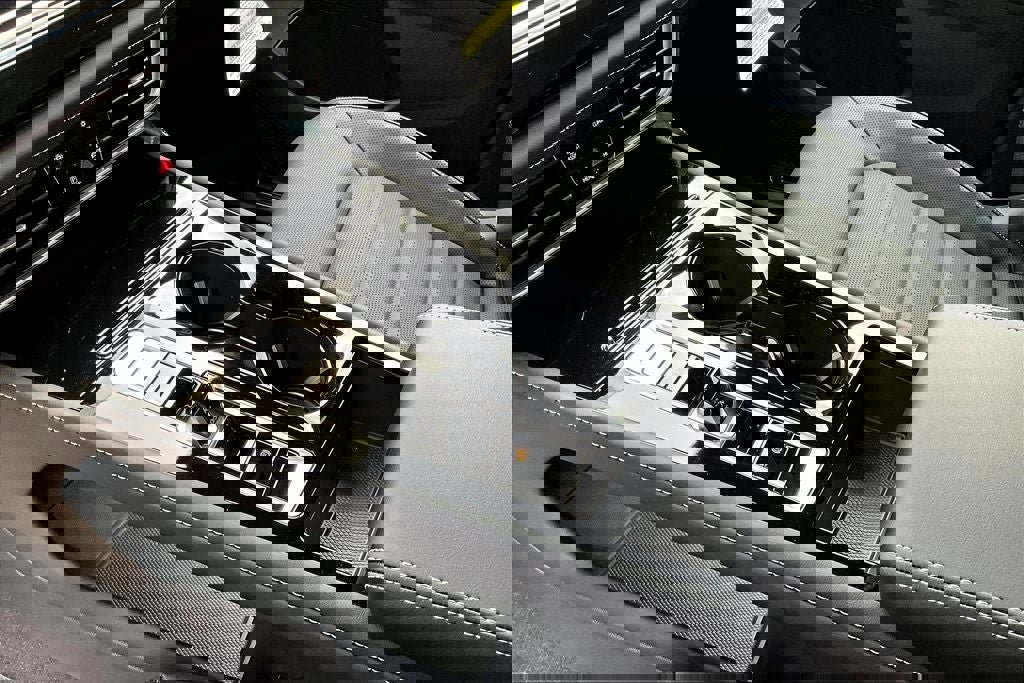 New 2025 Volkswagen Atlas Cross Sport SEL image 17