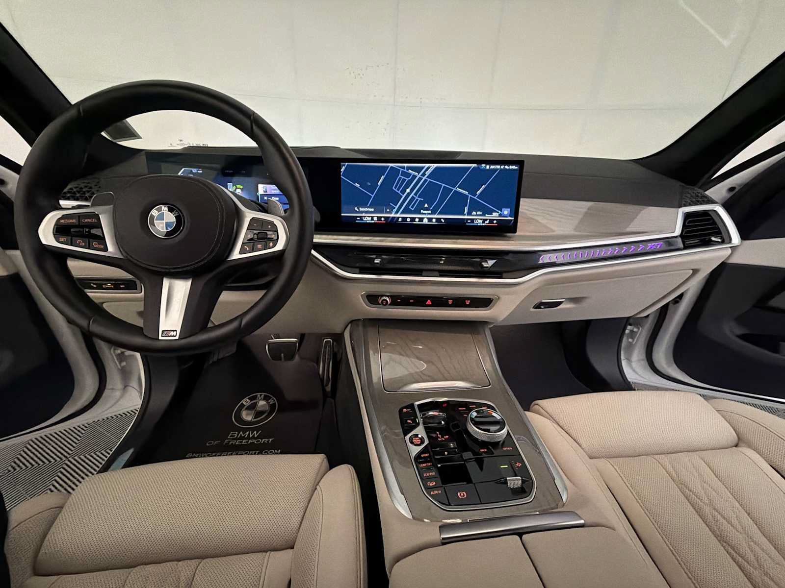 Used 2026 BMW X7 xDrive40i w/ M Sport Package AWD/4WD image 16