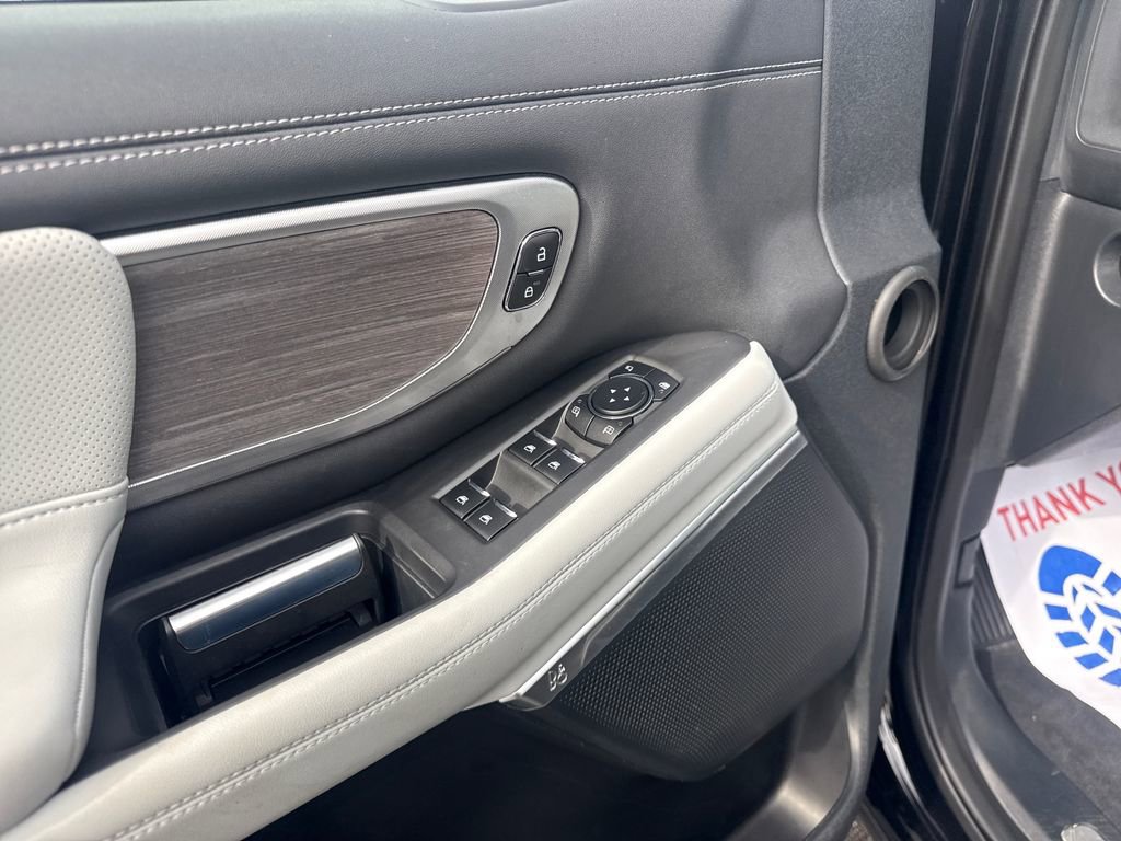 Used 2025 Ford Expedition Platinum w/ Platinum Ultimate Package image 36