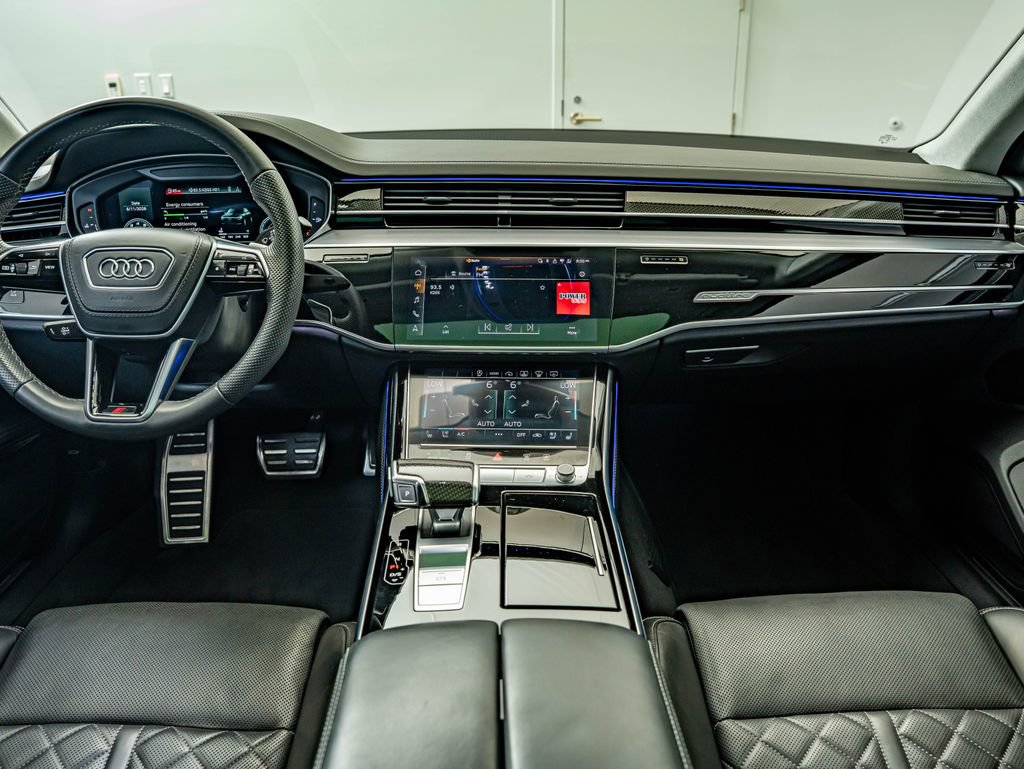 Used 2022 Audi S8 AWD/4WD image 30